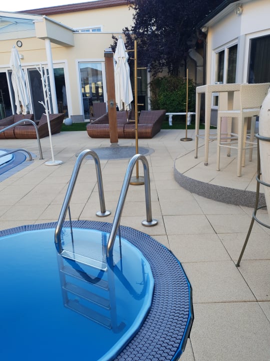 Pool Bergergut - Das Genießerhotel für Paare