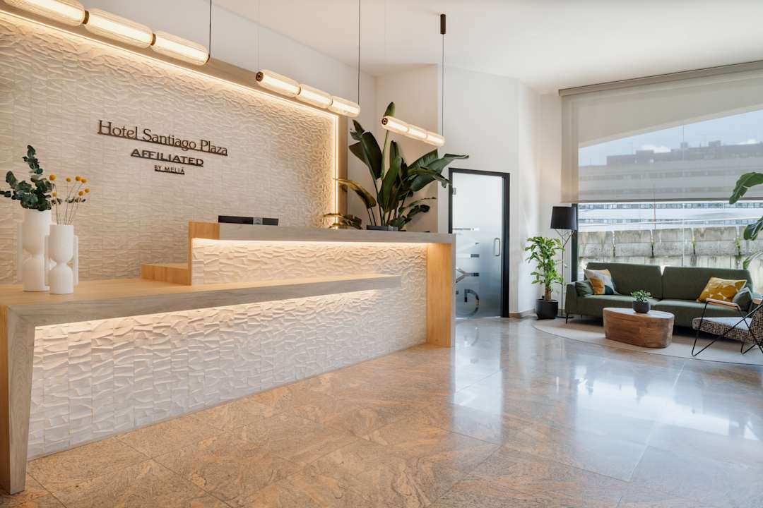Lobby Hotel Santiago Plaza, Affiliated by Meliá