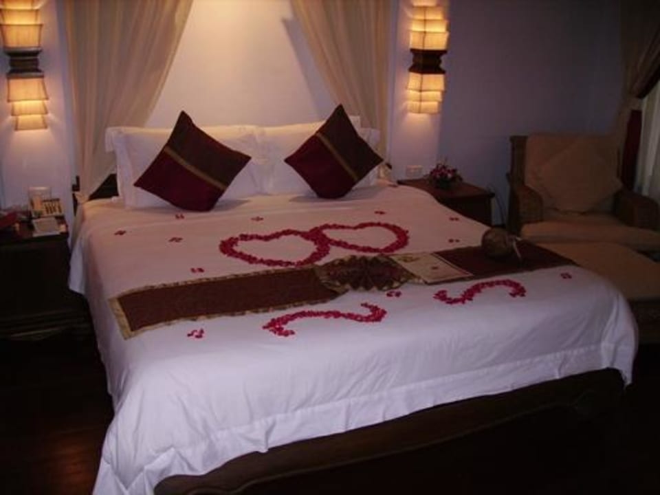 Hotelbett bei der Ankunft Muang Samui Spa Resort