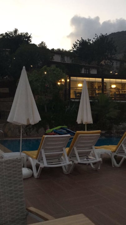 Pool am Abend La Finca Marina