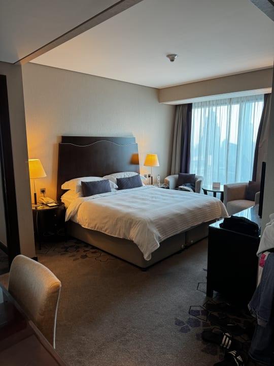 Zimmer Rose Rayhaan by Rotana