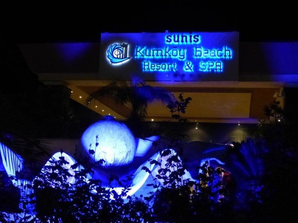 Brunnen mit Farbenspiel Sunis Kumköy Beach Resort Hotel & Spa