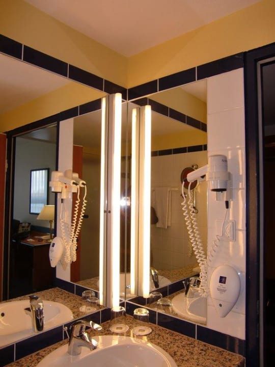 Badezimmer Hotel Wyndham Garden Wismar
