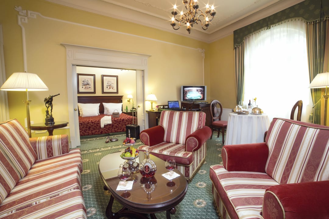 Room                                               Carlsbad Plaza Medical Spa & Wellness Hotel