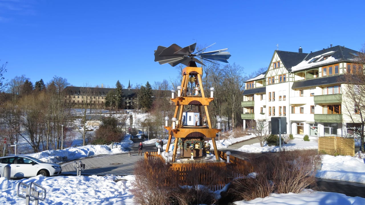 Weihnachtspyramide Santé Royale Warmbad Wolkenstein
