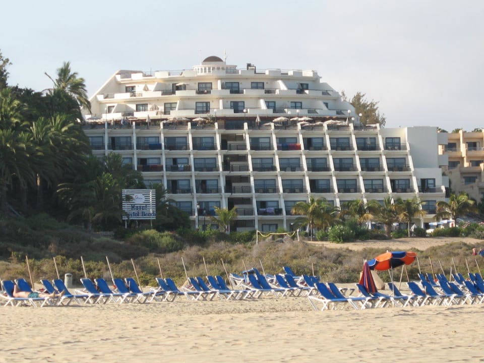 Hotel vom Strand aus SBH Crystal Beach Hotel & Suites