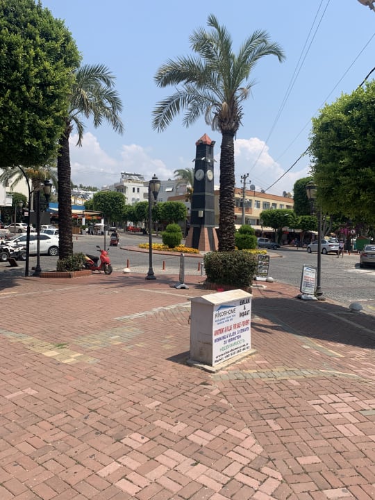 Sonstiges Azura Deluxe Resort & Spa Hotel