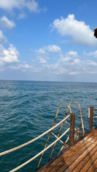 Strand Aria Resort & Spa