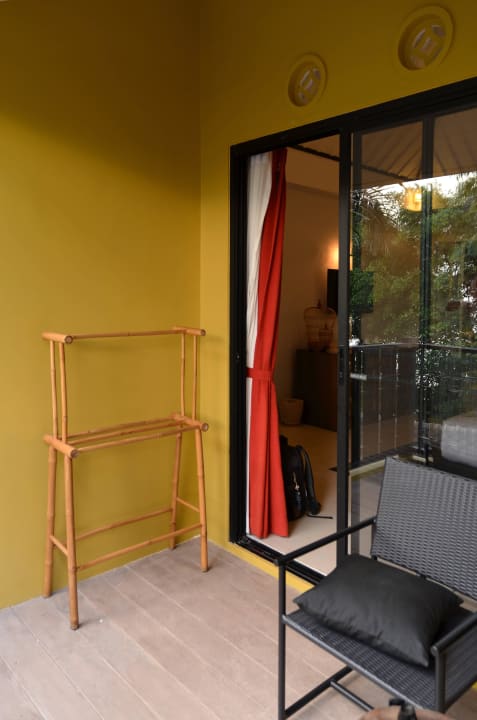 Balkon Hibiscus Grand Deluxe Moracea by Khao Lak Resort