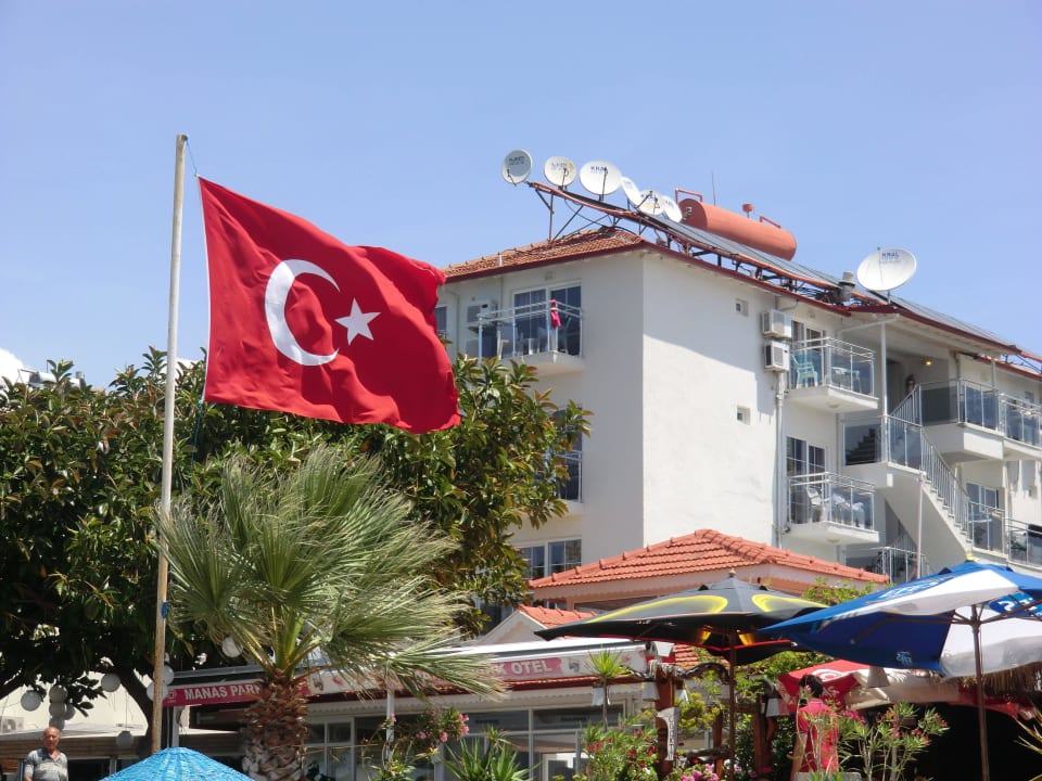 Vom Strand aus gesehen Makri Beach Hotel