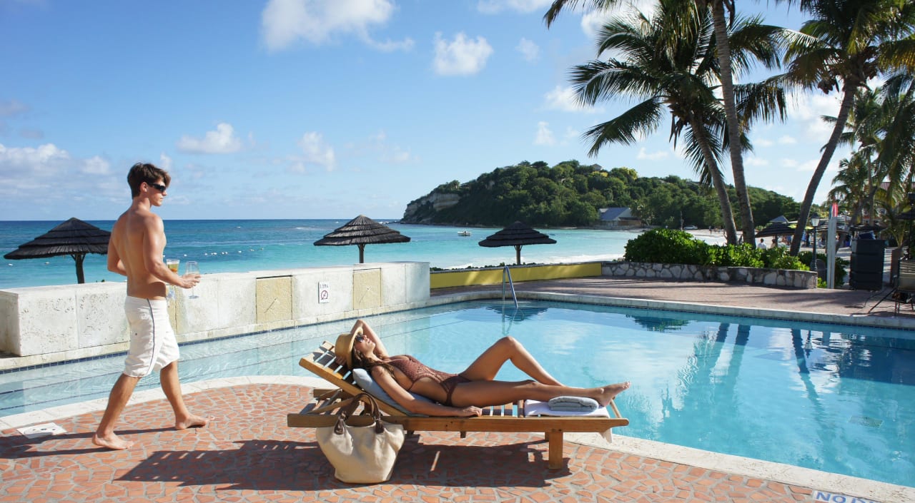 Hotel-Pool Pineapple Beach Club