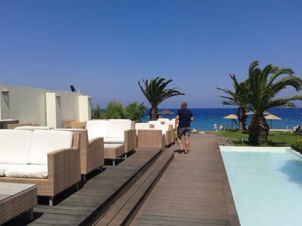 Poolbar mit Meerblick The Ixian Grand & All Suites