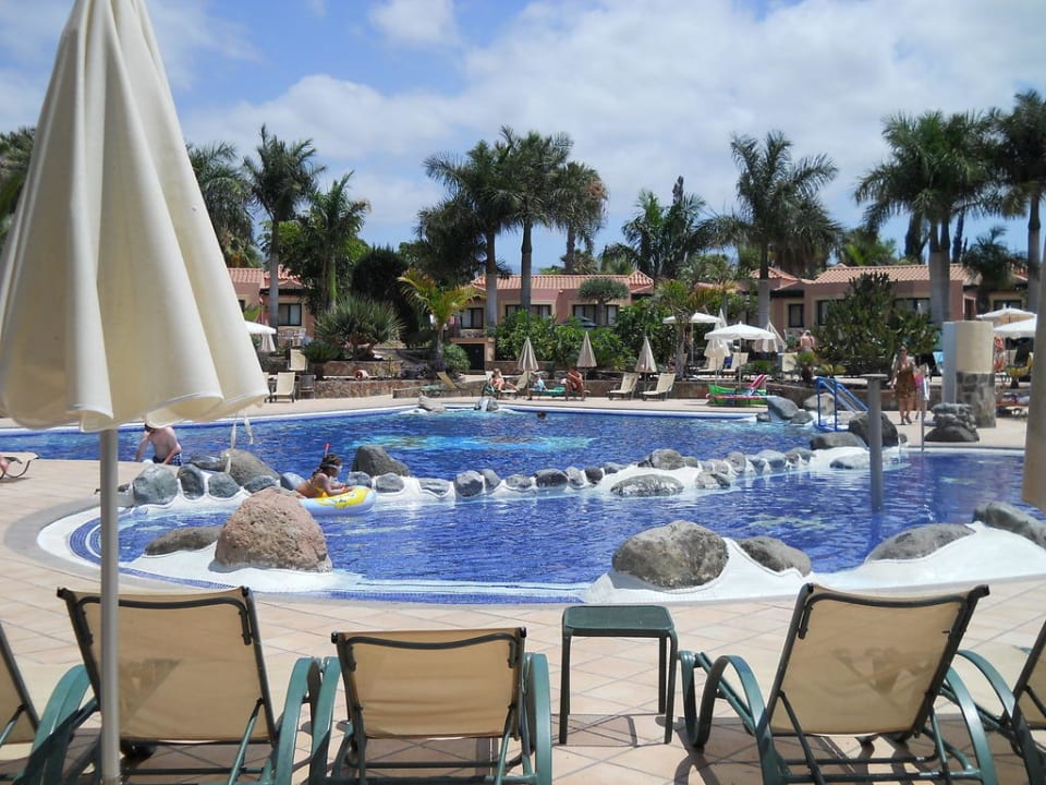 Kinderpool und Schwimmerpool allsun Hotel Esplendido