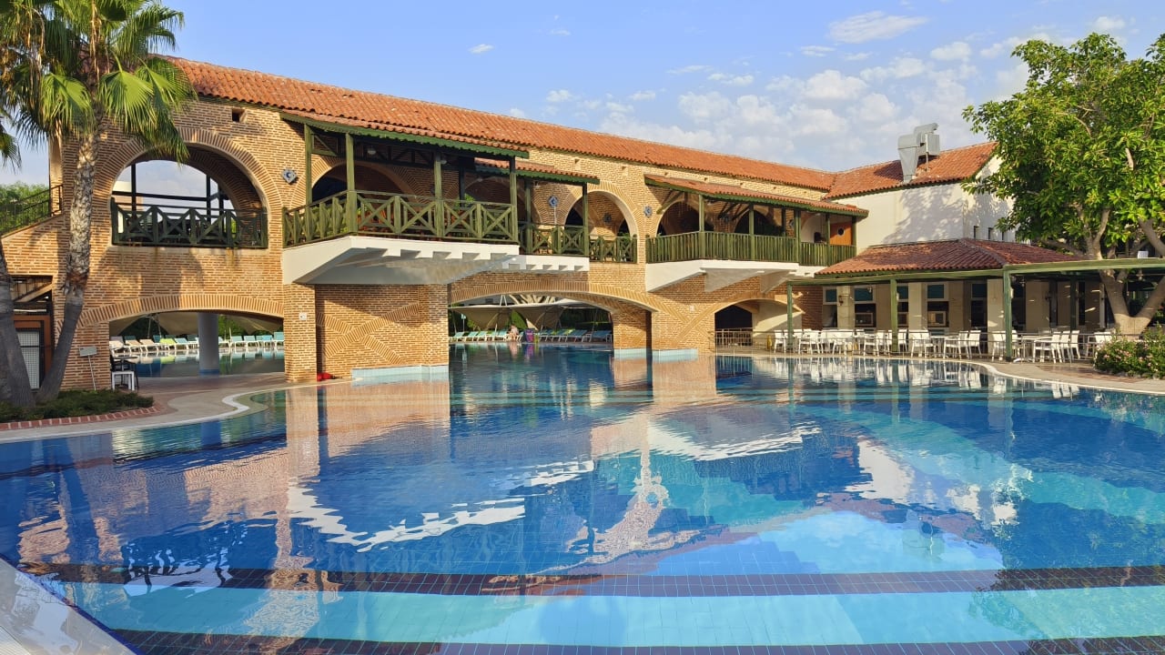 Pool Limak Limra Hotel & Resort