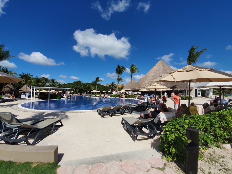 Pool Catalonia Playa Maroma