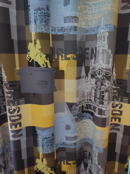 Zimmer AMEDIA Hotel Dresden Elbpromenade