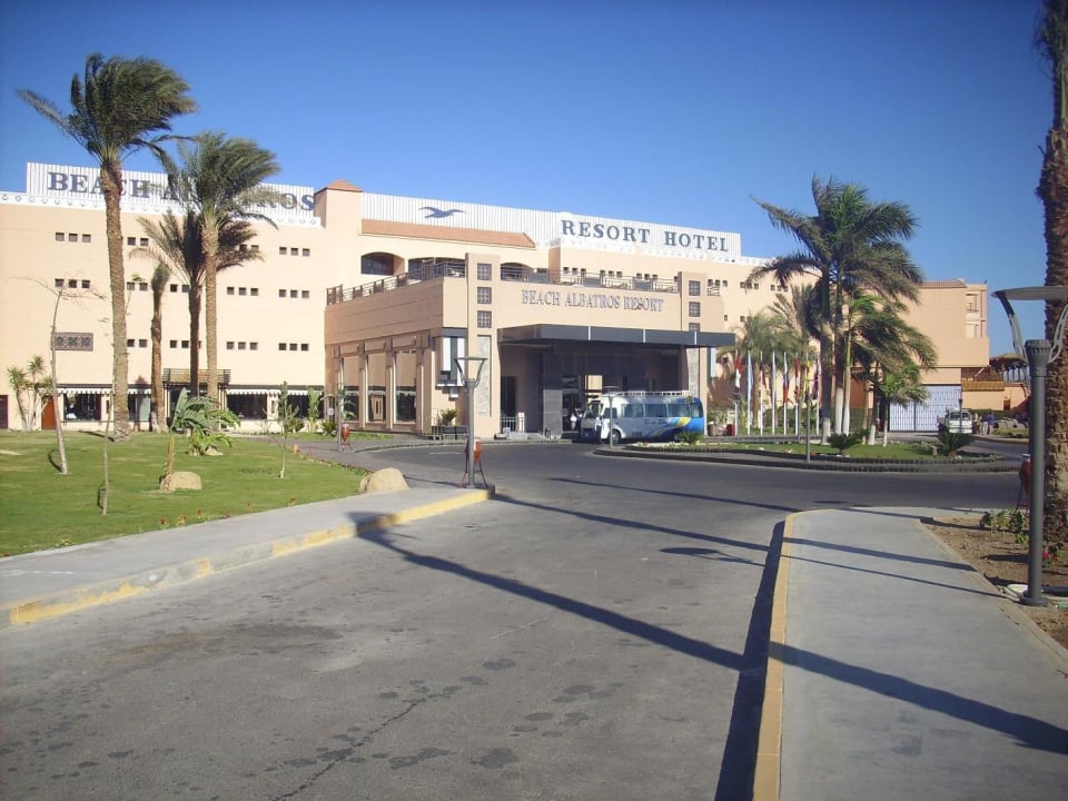 Eingang zum Hotel Beach Albatros Resort