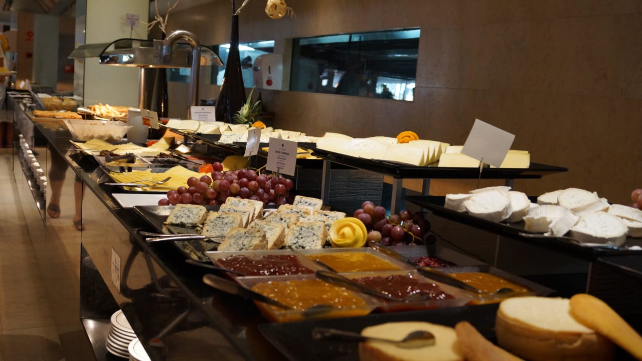 Leckereien überall Iberostar Waves Playa de Muro