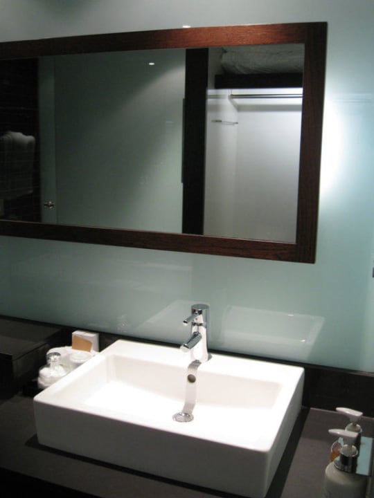 Sehr modernes Bad Radisson Blu Hotel Edwardian New Providence Wharf