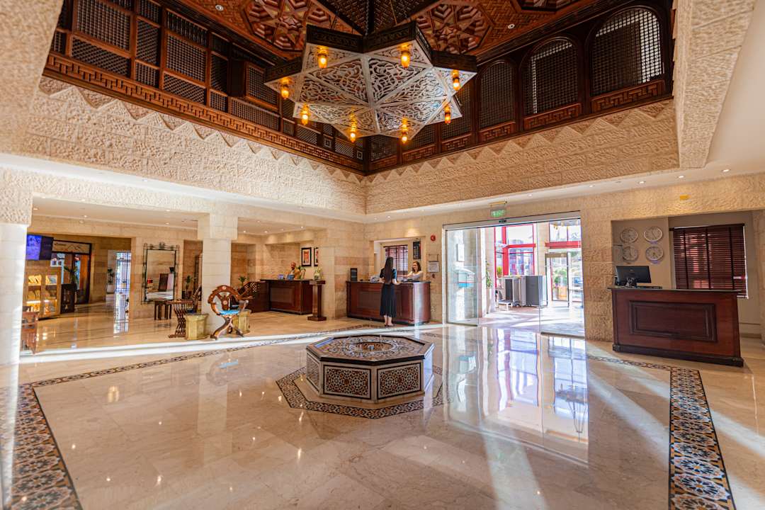 Lobby Mövenpick Resort Petra