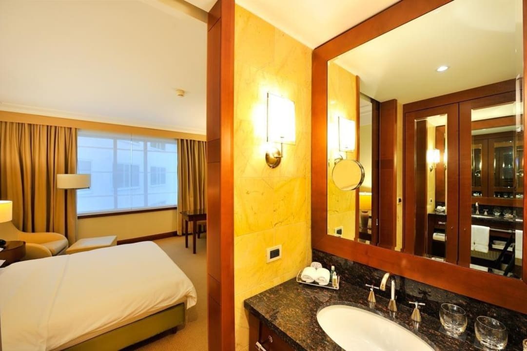 Classic room Regent Warsaw Hotel