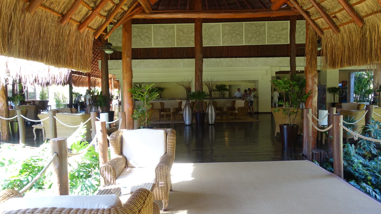 Lobby Akumal Bay Beach & Wellness Resort