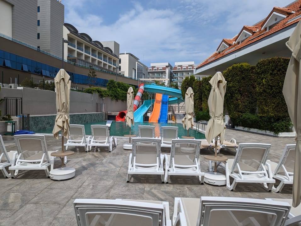 Pool Side Story Resort & Spa