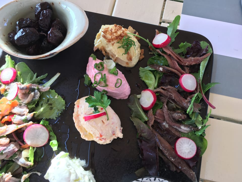 Gastro Villa Askamnia and Suites