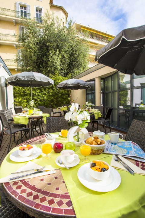 Breakfast terrasse Best Western Plus Cannes Riviera & SPA