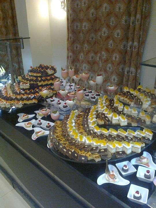 Die Kalorienbomben Hotel Tropicana Azure Club