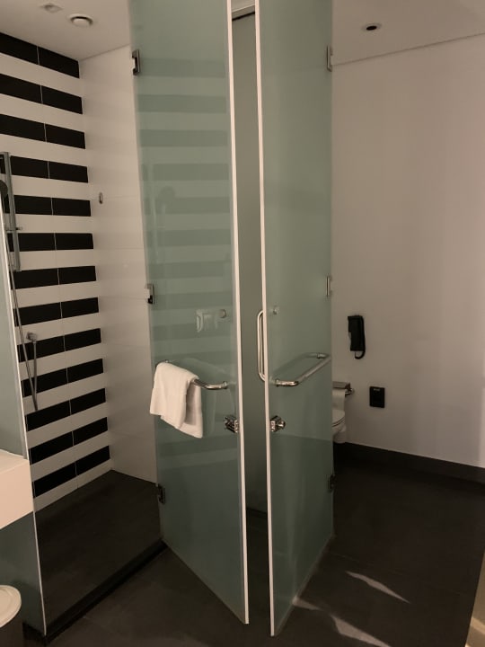 Zimmer ibis Styles Dubai Airport