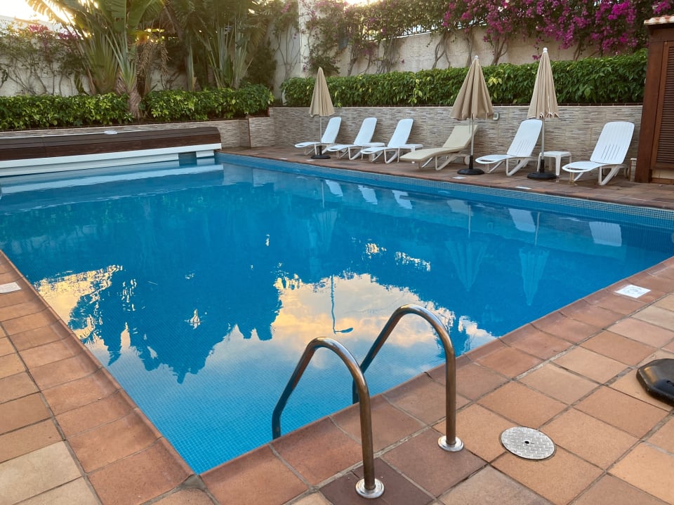 Pool Apartamentos Nogalera