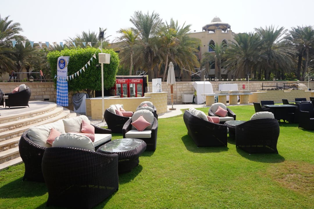 Gartenanlage Traders Hotel Qaryat Al Beri Abu Dhabi