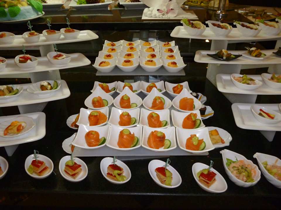 Das Buffet am Abend Hotel Delphin Imperial