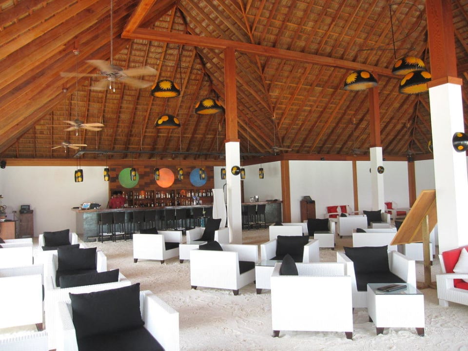 Bar am Sunsetpool Vilamendhoo Island Resort & Spa