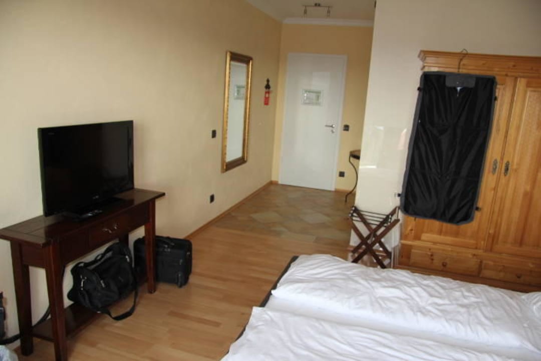 Zimmer/Wohnbereich Hotel Villa Toskana