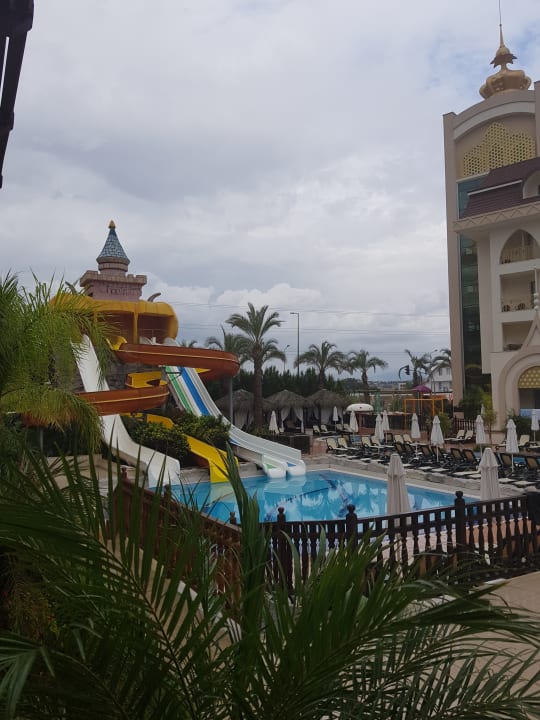 Pool Well Palace Side