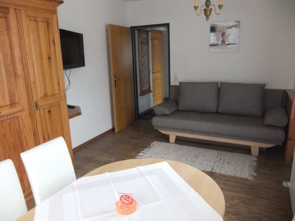 Zimmer Boutique House happYellow