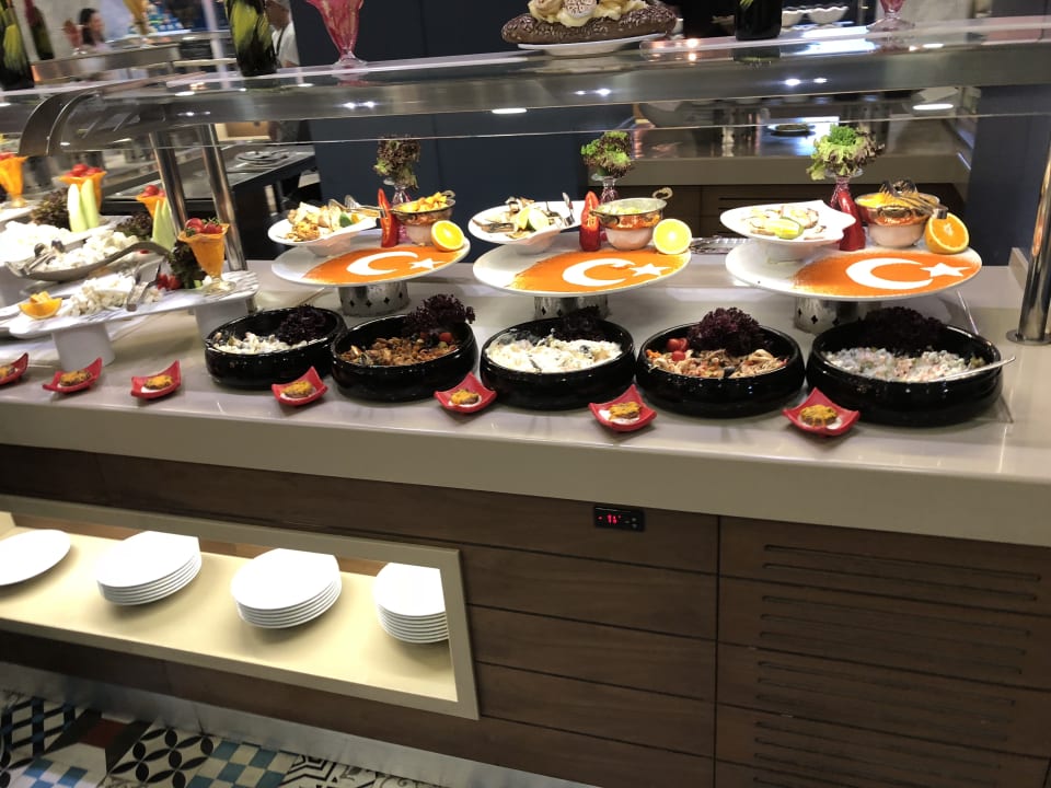 Gastro Saturn Palace Resort Hotel