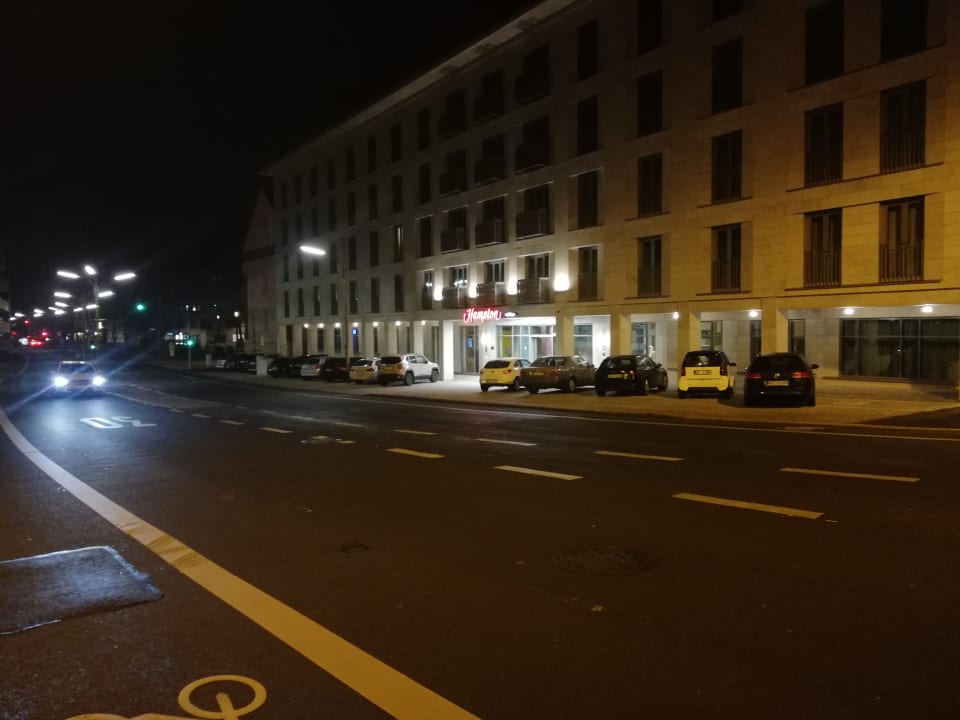 Außenansicht Hampton by Hilton Dortmund Phoenix See