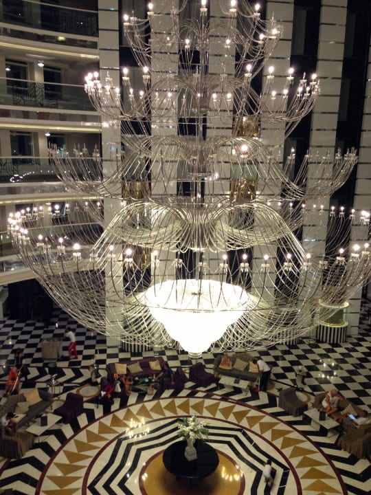 Lüster in der Lobby von oben Hotel Delphin Imperial