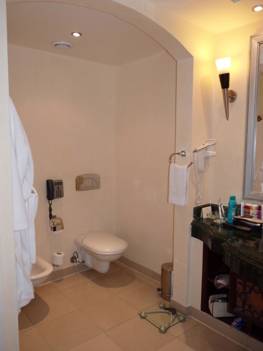 Toilette und Personenwaage Premier Le Reve Hotel & Spa