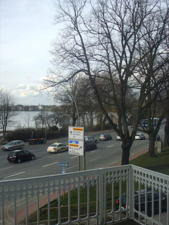 Blick aus dem Zimmer 2 Relexa Hotel Bellevue Hamburg