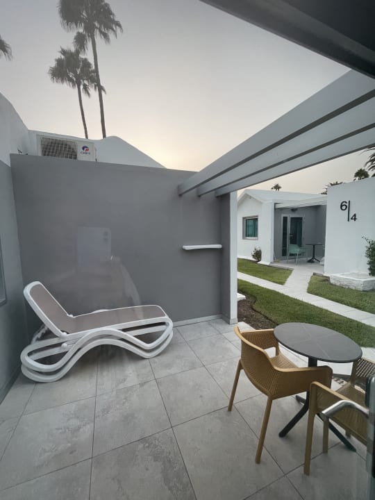 Zimmer Canary Garden Club