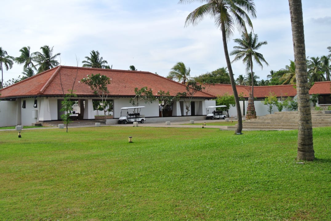 Vom Garten aus gesehen Hotel Jetwing Lagoon