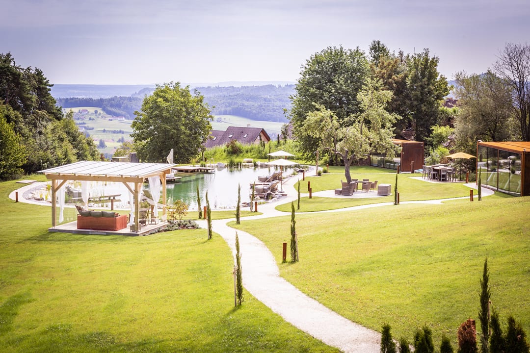 "Gartenanlage" Golden Hill Country Chalets & Suites (Sankt Nikolai im