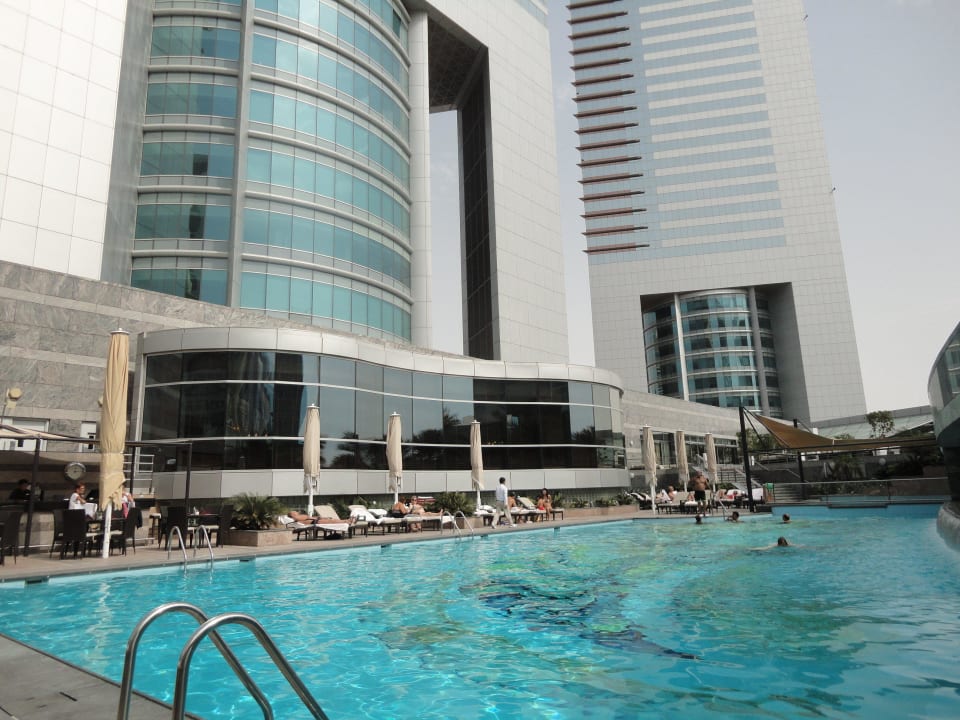 Pool Hotel Jumeirah Emirates Towers
