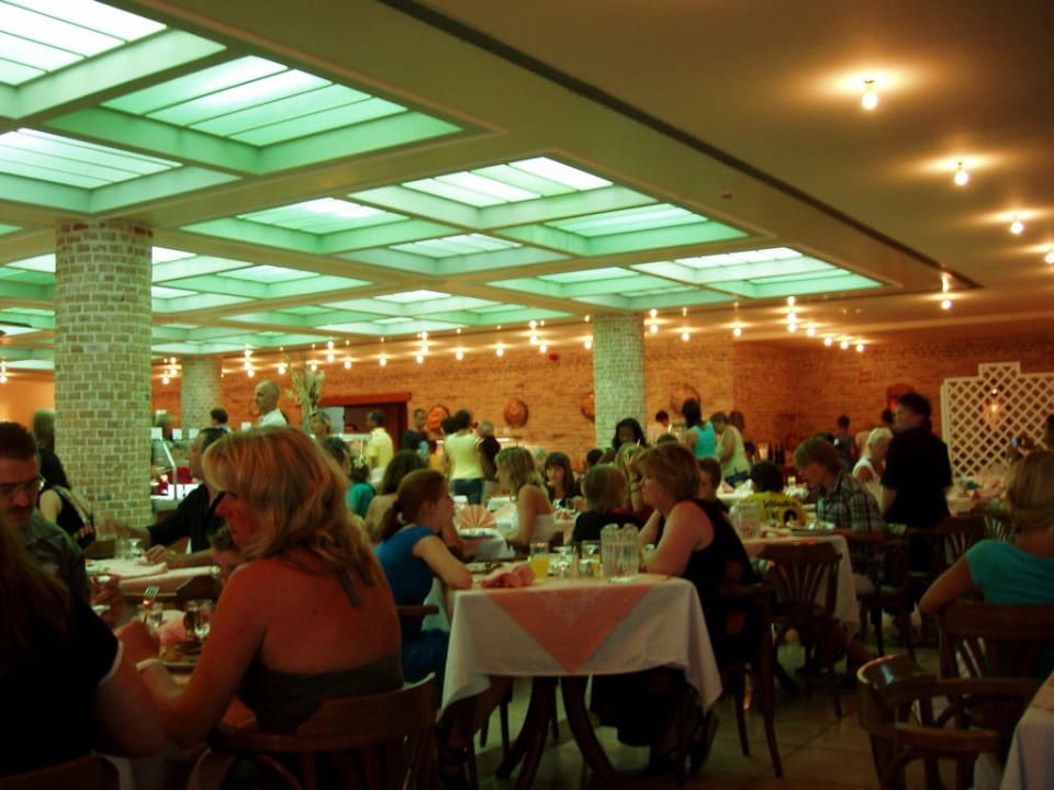Innenbereich des Restaurants alltoura Club Hotel Porto Angeli Beach Resort