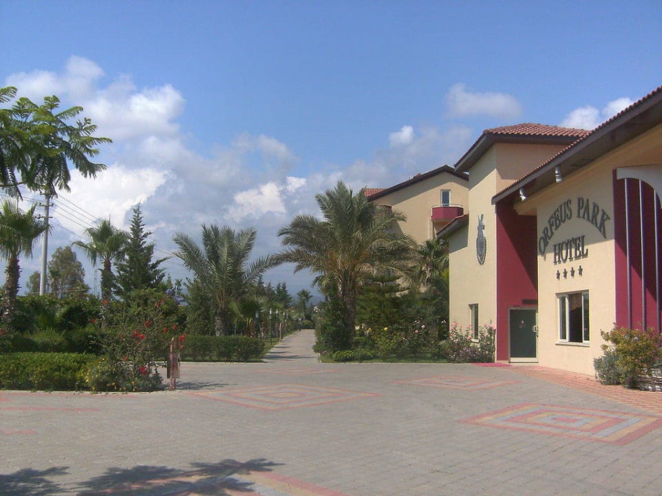 Eingang Hotel Orfeus Park