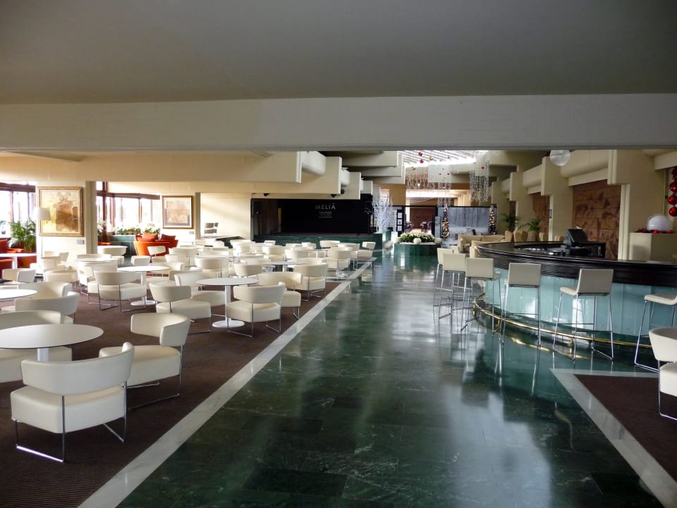 Sehr große Bar Paradisus by Meliá Salinas Lanzarote